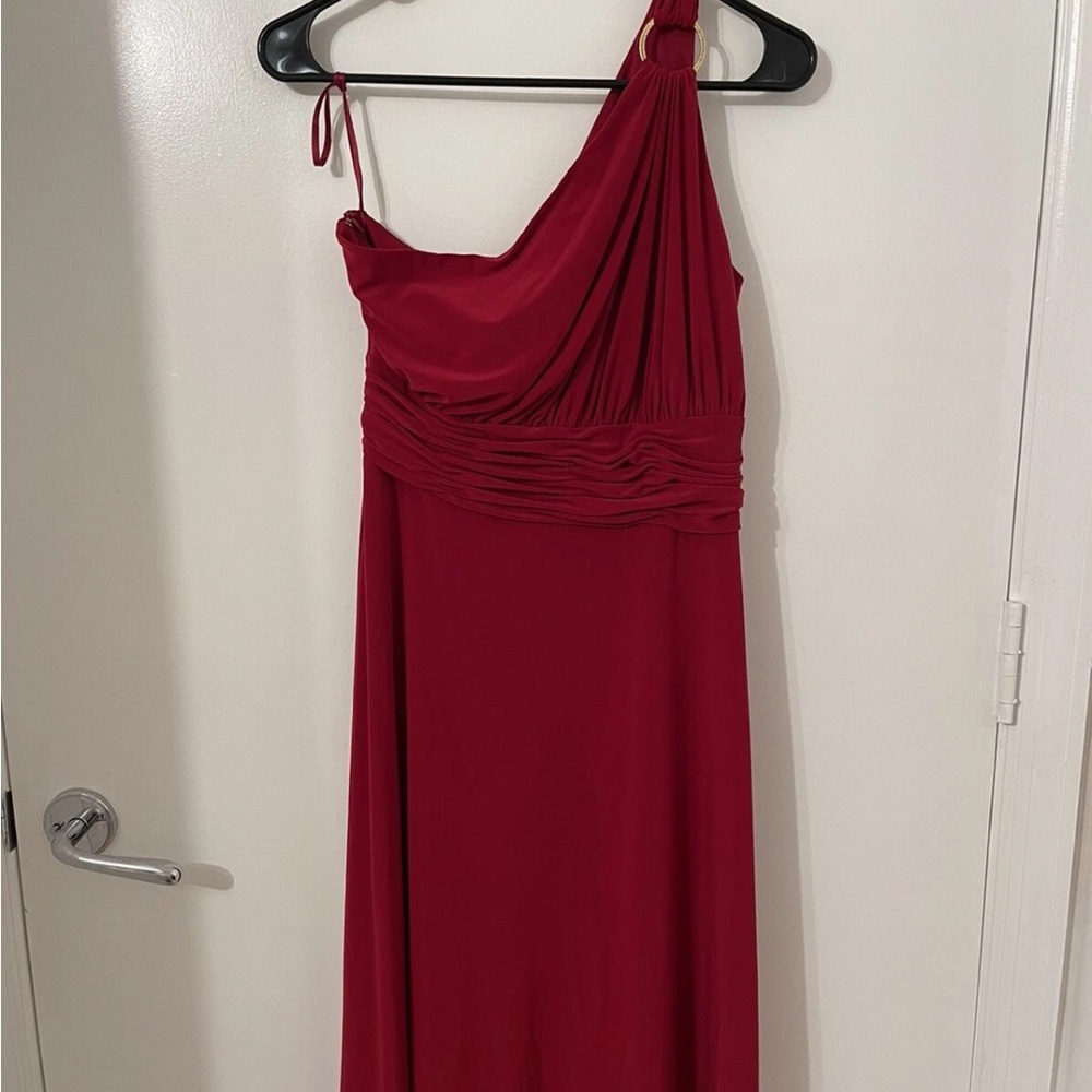 Evan Picone One-Shoulder Dress in Deep Red gold ring